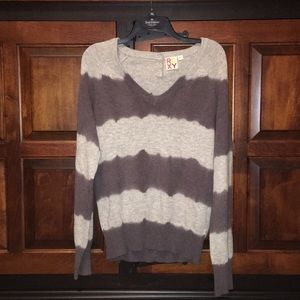 Stripped dark/light grey Roxy sweater